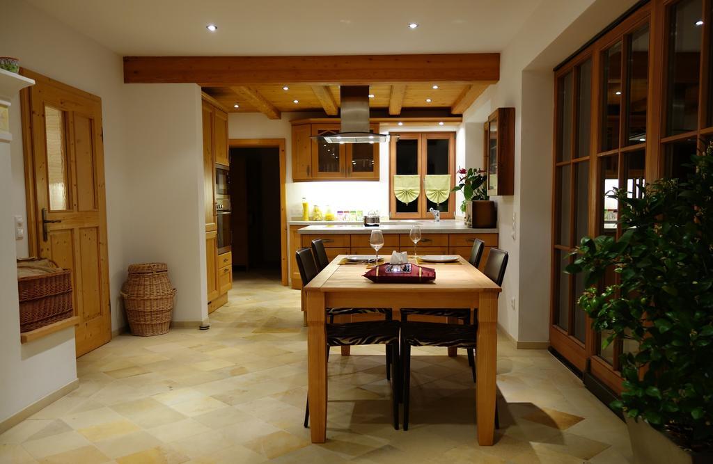 Apartment Sonnenfeld Samerberg Ruang foto